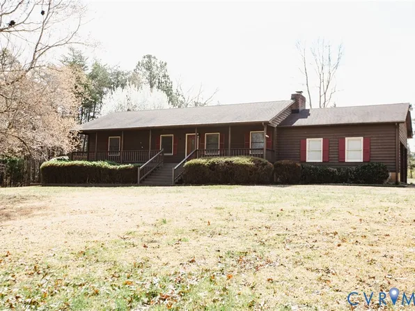 111 Poplar Hill Dr, Farmville, VA 23901