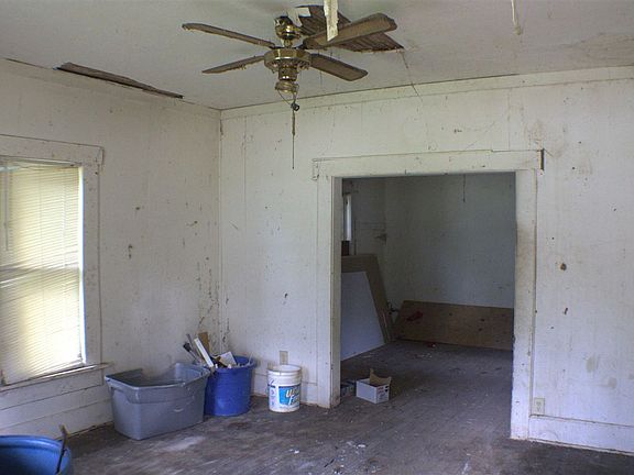 4th image of 315 N 8th St