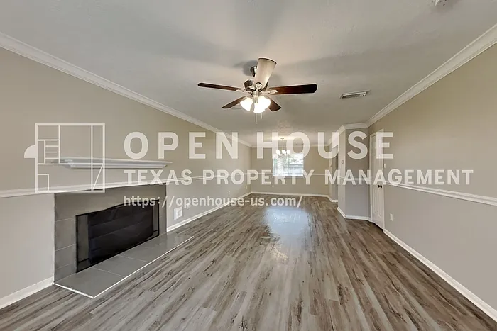 21884 Whispering Forest Dr — Photo 4