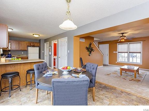 4th image of 1069 Chesterfield Dr