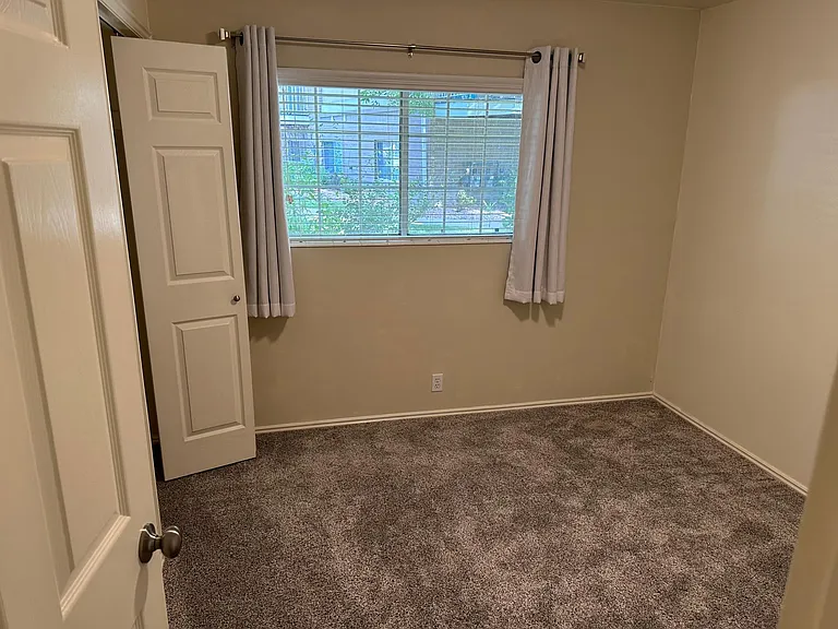 1269 Riverside Ave #14 — Photo 10