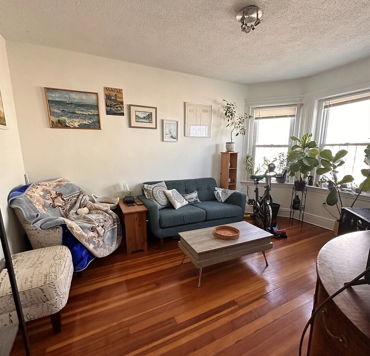 3 bed, 650 sqft, $2,850 — Photo 1