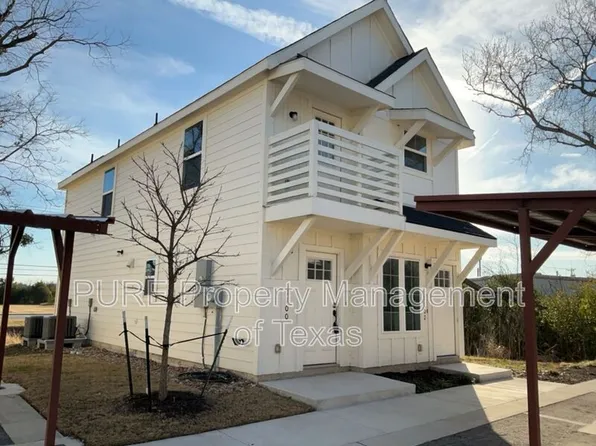 2002 W 2nd St, Taylor, TX