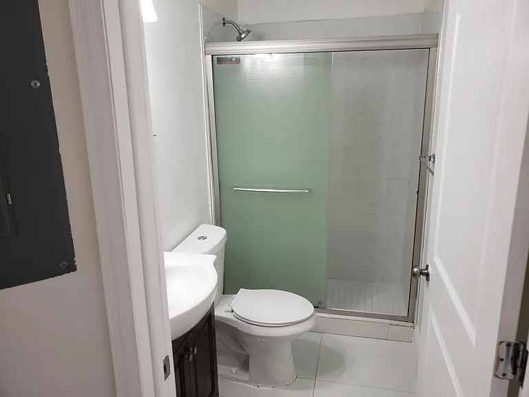 18616 SW 100th Ave — Photo 10