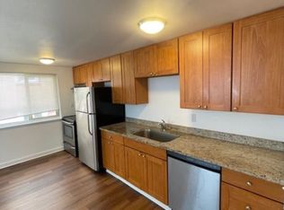 4423 S Brandon St #9, Seattle, WA 98118