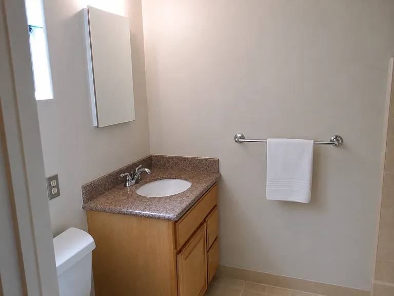 2425 High St — Photo 5