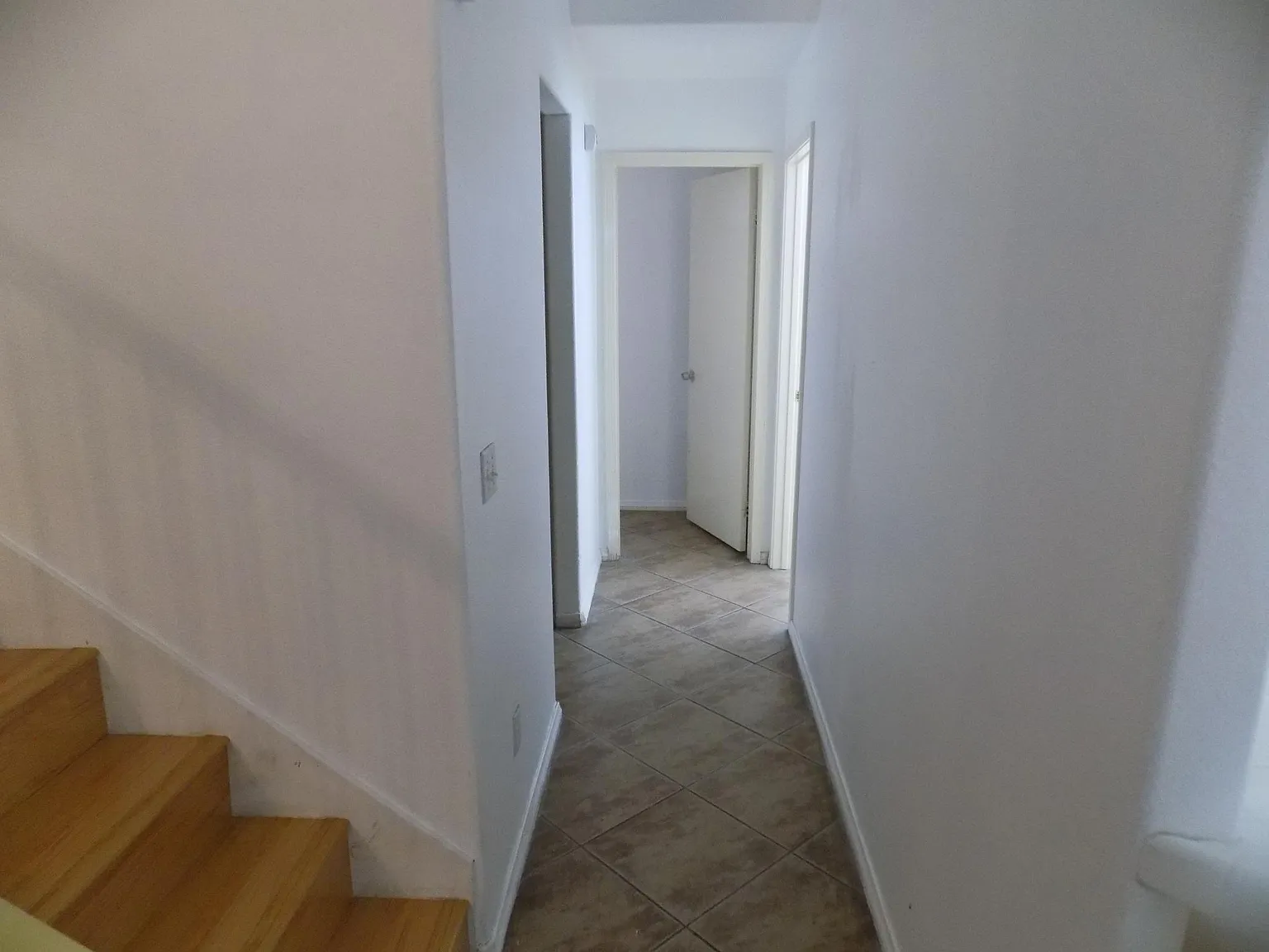 5 bed, 2268 sqft, $3,895 — Photo 4