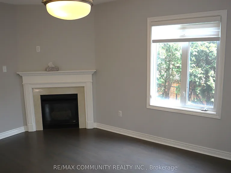 66 Coolspring Cres — Photo 12