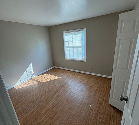 5th image of 36 Trenton Sq #36