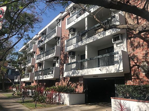 5th image of 320 S Arnaz Dr #101