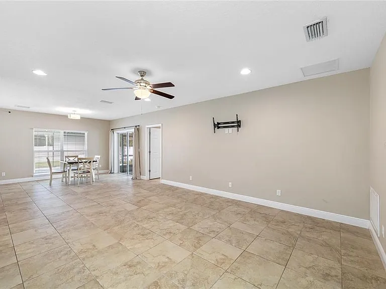 230 Clayton St — Photo 19