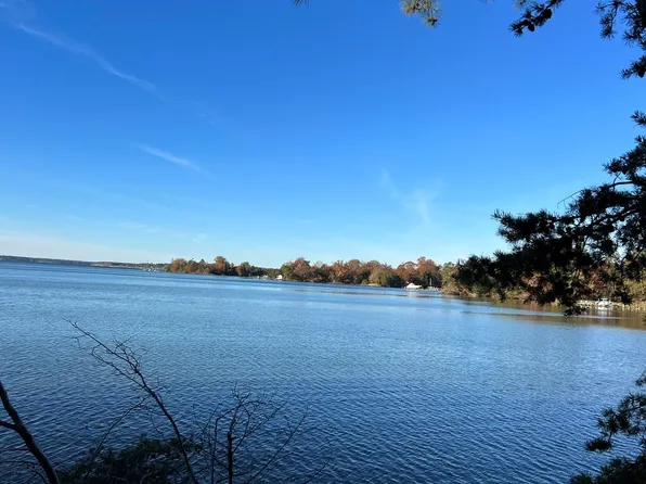 0 Peake Rd, Weems, VA 22576