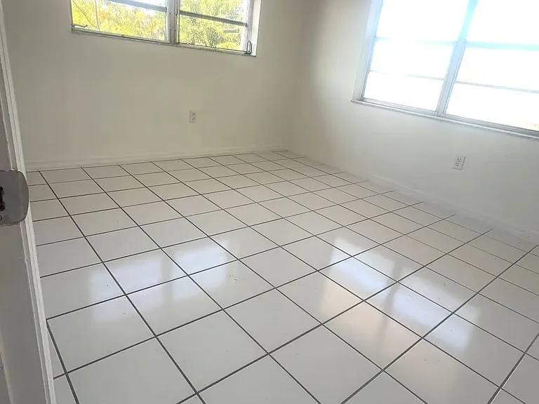 Allegro Apartments — Photo 10