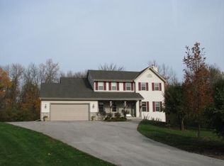 W172N13307 Division Rd, Germantown, WI 53022