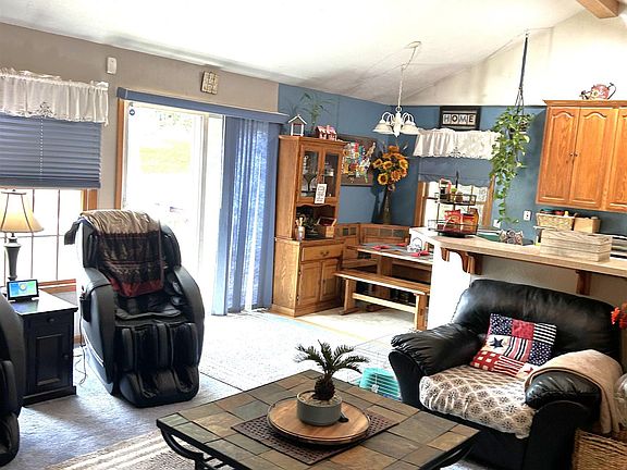 3rd image of 2101 Sunnyslope Dr