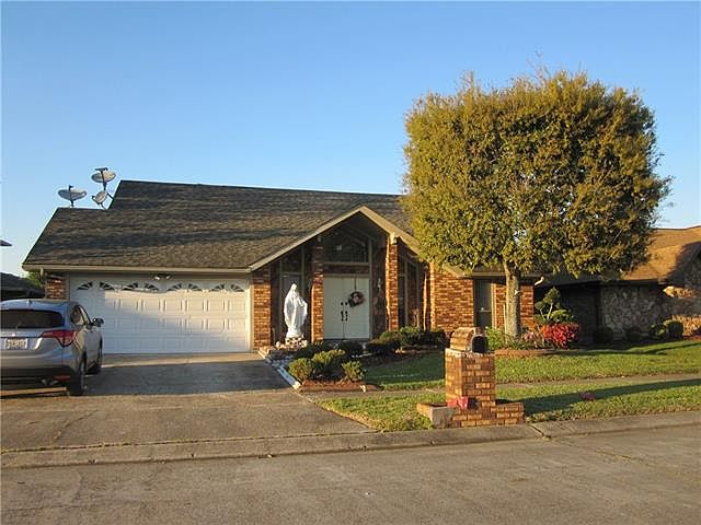1st image of 22 Cherry Blossom Ln