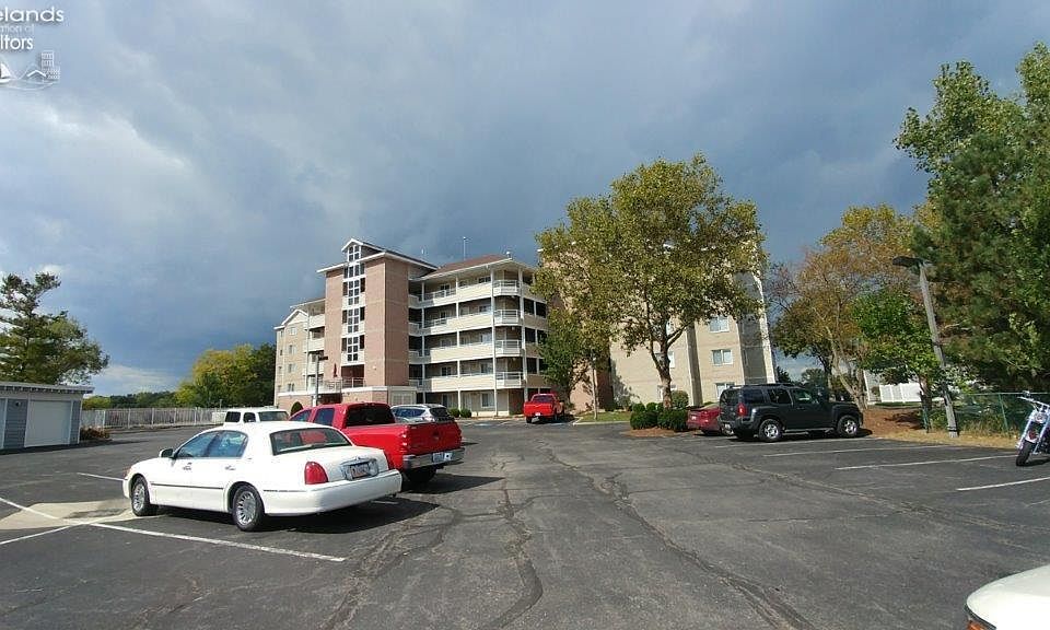 1st image of 34 Marina Point Dr