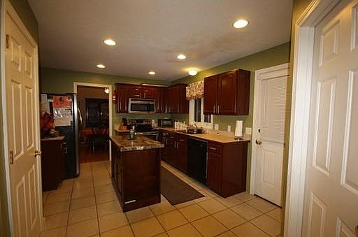 4th image of 221 Brentwood Dr