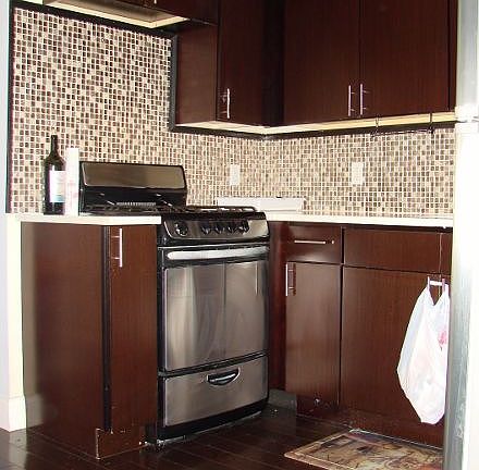 4th image of 3059 Crescent St APT 3R