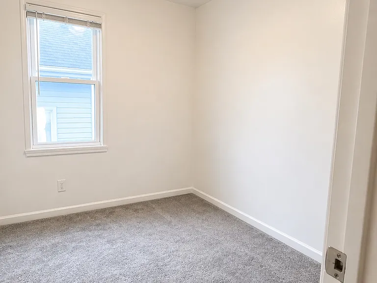329 E Lake St #1 — Photo 5