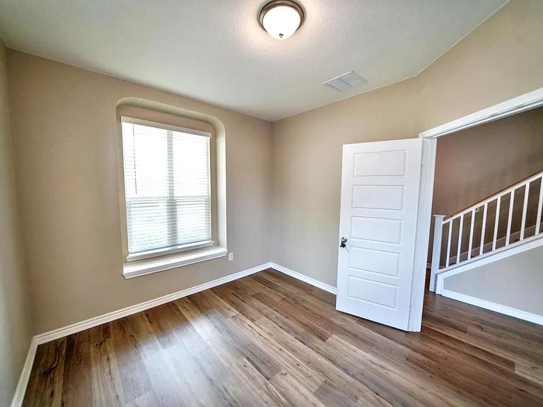 107 Kyle Cv — Photo 21