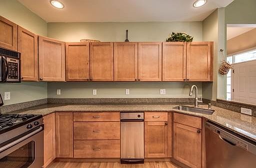 5th image of 545 Newburyport Tpke Unit 10