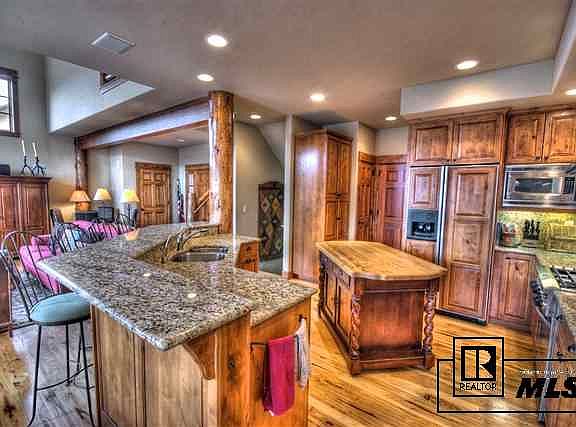 5th image of 1433 Flattop Cir