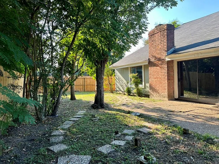 7627 Candlegreen Ln — Photo 41