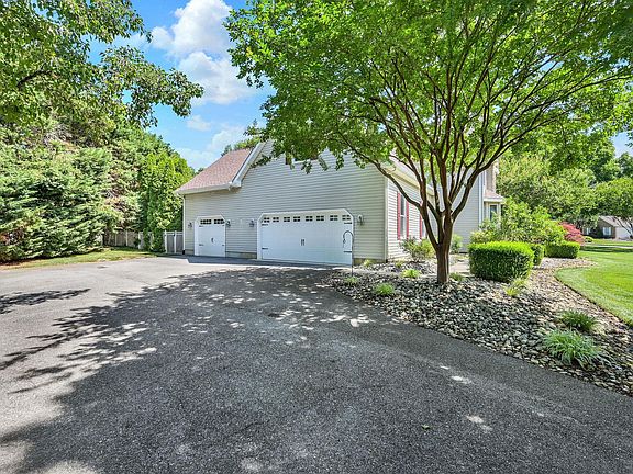 2nd image of 120 Dodge Dr