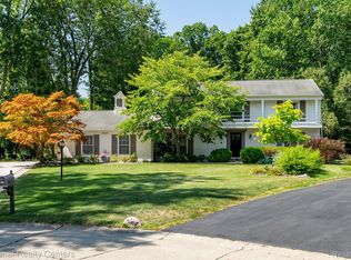 31467 Old Cannon Rd, Beverly Hills, MI 48025