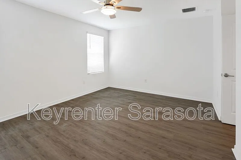 2 bed, 2.0 bath, 1250 sqft, $1,950 — Photo 4