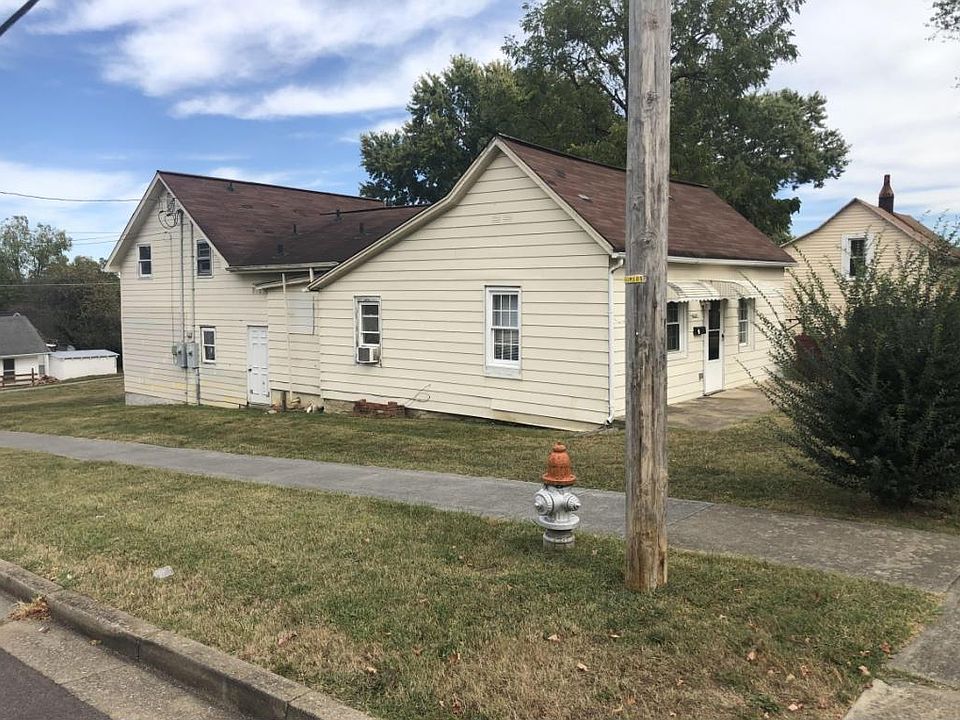 2nd image of 224 Lamont St
