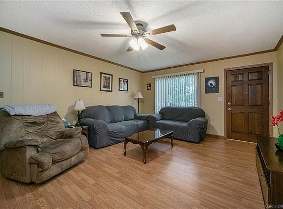 4th image of 225 Linda St