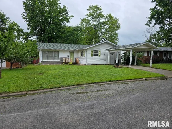 516 Frederick St, Herrin, IL 62948