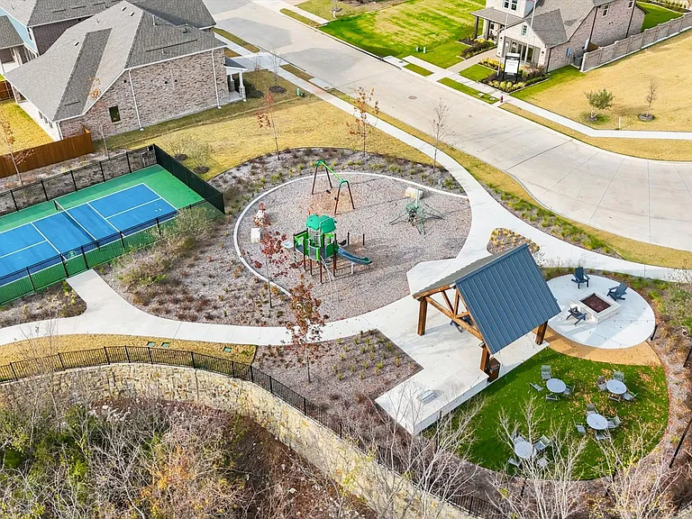 2106 Meadow Park Dr — Photo 44