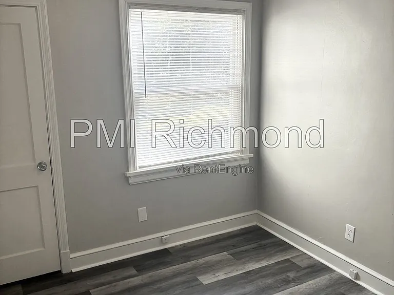 5231 Rockland Rd — Photo 4