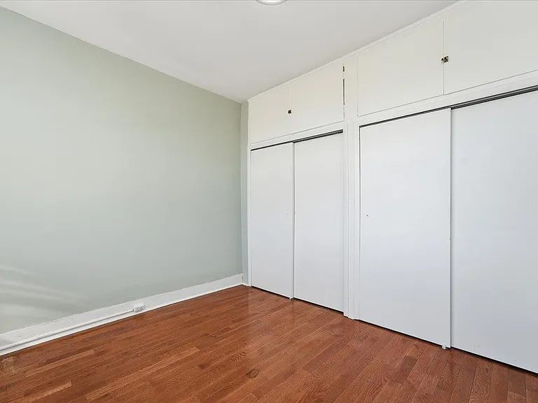 61 65th St #8 — Photo 14