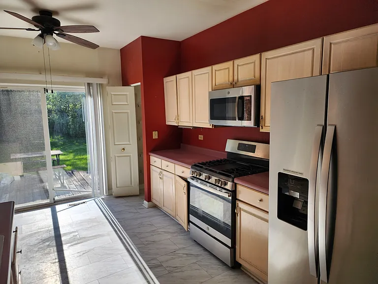 625 Anderson Dr — Photo 8