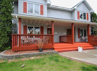 626 19th Ave NE, Minneapolis, MN 55418