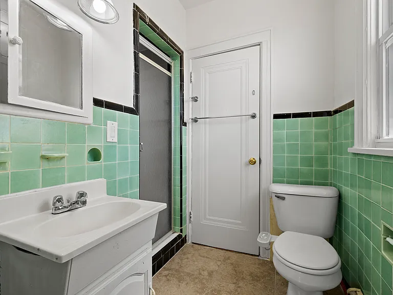 245 W Walnut St #2 — Photo 23