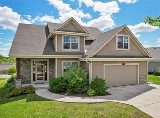 417 Champlain Dr, Johnson Creek, WI 53038