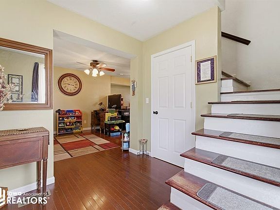 3rd image of 610 2nd Ave E