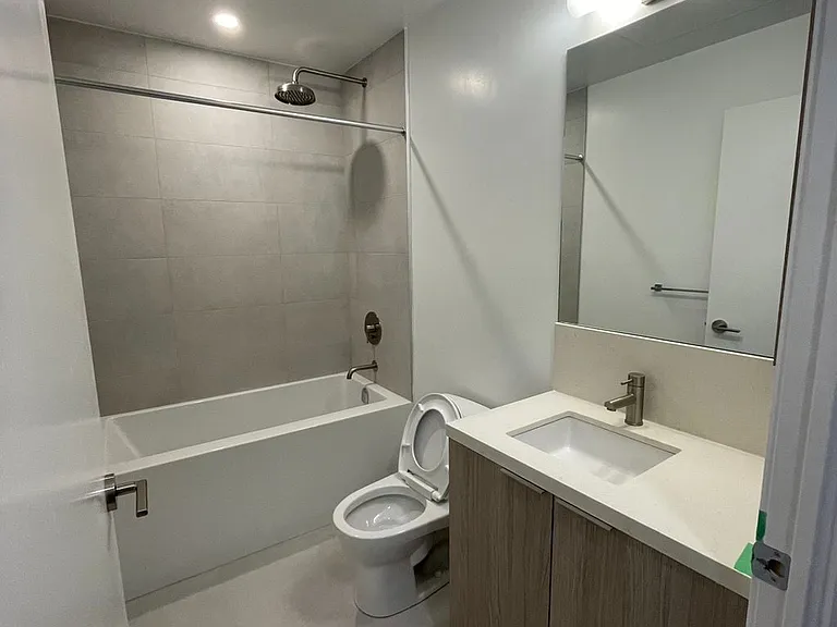 2020 Bathurst St #617 — Photo 6