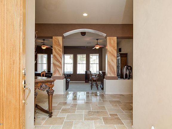 4th image of 1716 E Carob Dr