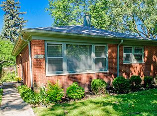800 Hartrey Ave, Evanston, IL 60202