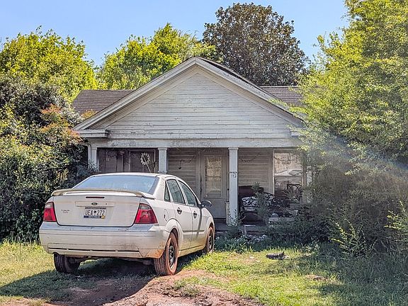 2nd image of 112 Mays St