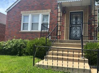 5979 Drury Ln, Saint Louis, MO 63147