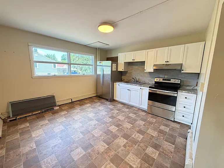 1710 1/2 Carver Ave — Photo 5