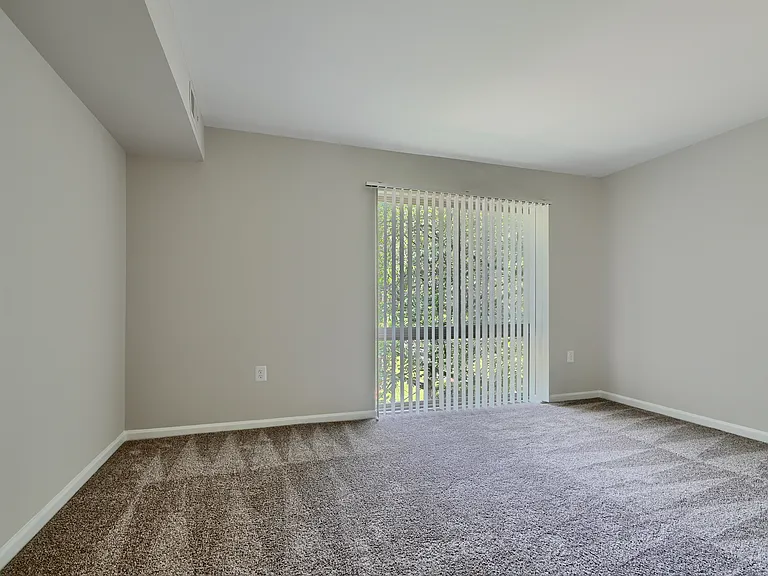 Westchester West Apartments — Photo 36