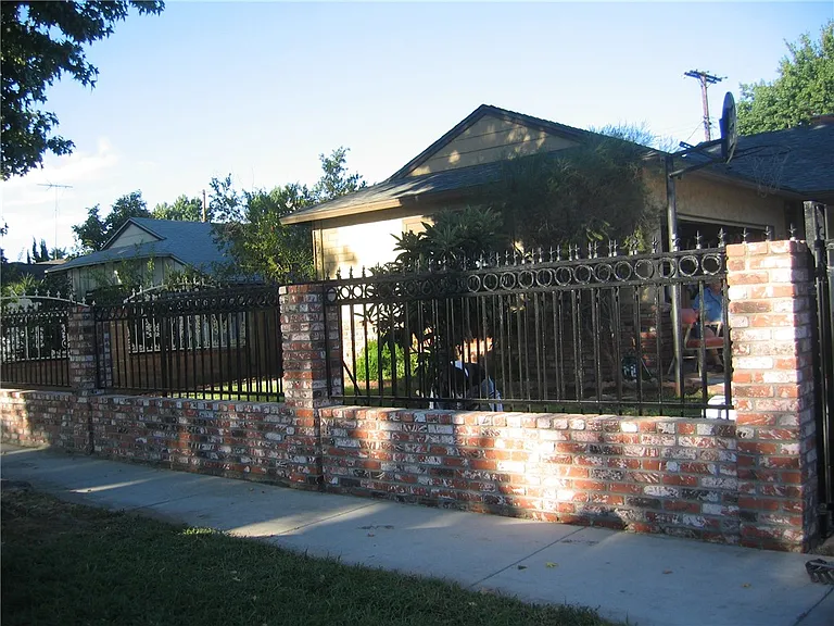 7657 Teesdale Ave — Photo 4